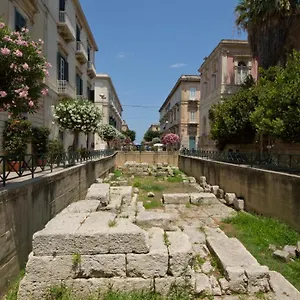 Panzió Varcortigia, Szirakúza